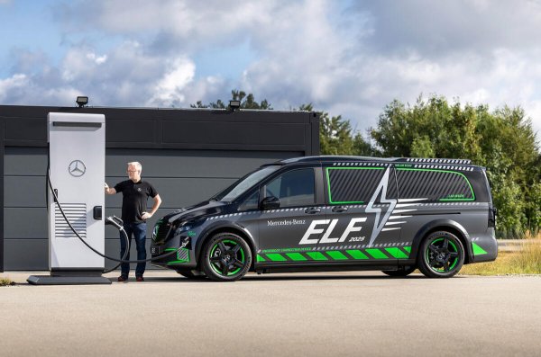 优配中国 奔驰打造移动实验充电车，10 分钟能充满 100kWh 电量